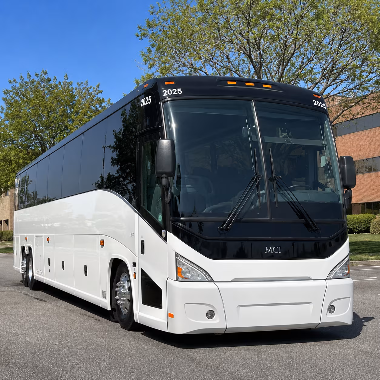 corporate airport transfer buses to and from fresno yosemite international fat