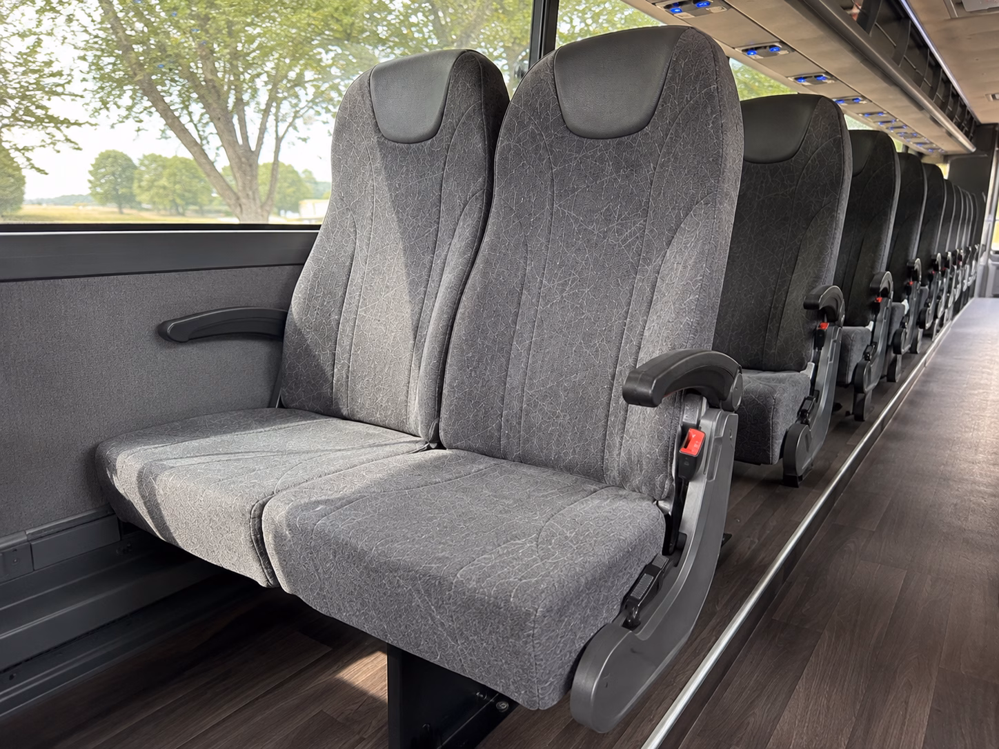 corporate and group wine tour buses around fresno and clovis
